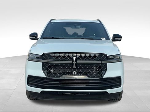 New 2025 Lincoln Navigator Reserve w/ Jet Appearance Package image 8