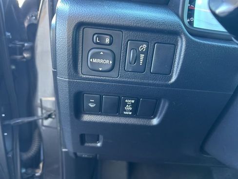 Used 2017 Toyota 4Runner TRD Off-Road image 19