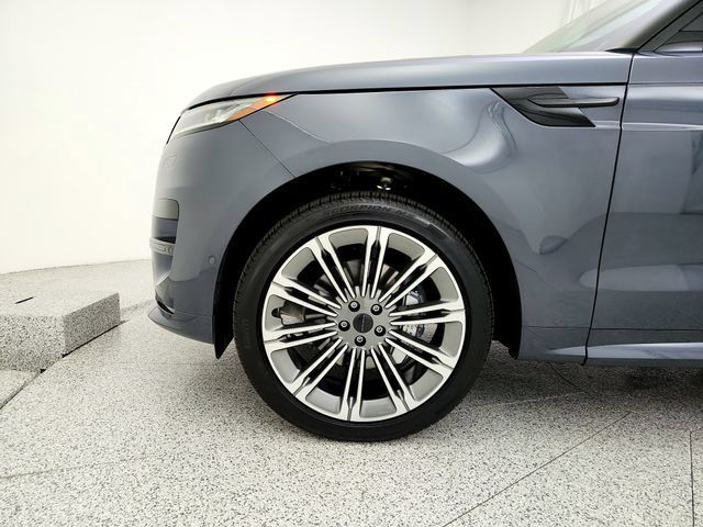 Certified 2026 Land Rover Range Rover Sport Dynamic SE AWD/4WD image 31