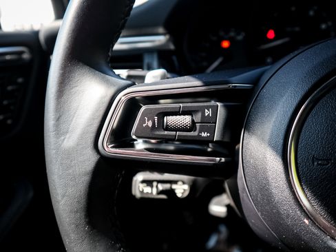 Used 2024 Porsche Macan image 19