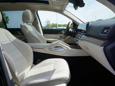 Used 2022 Mercedes-Benz GLS 450 4MATIC image 55