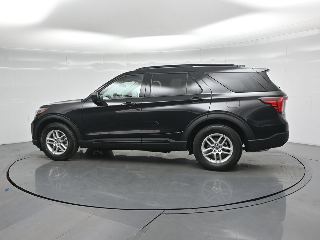 New 2026 Ford Explorer Active RWD image 6