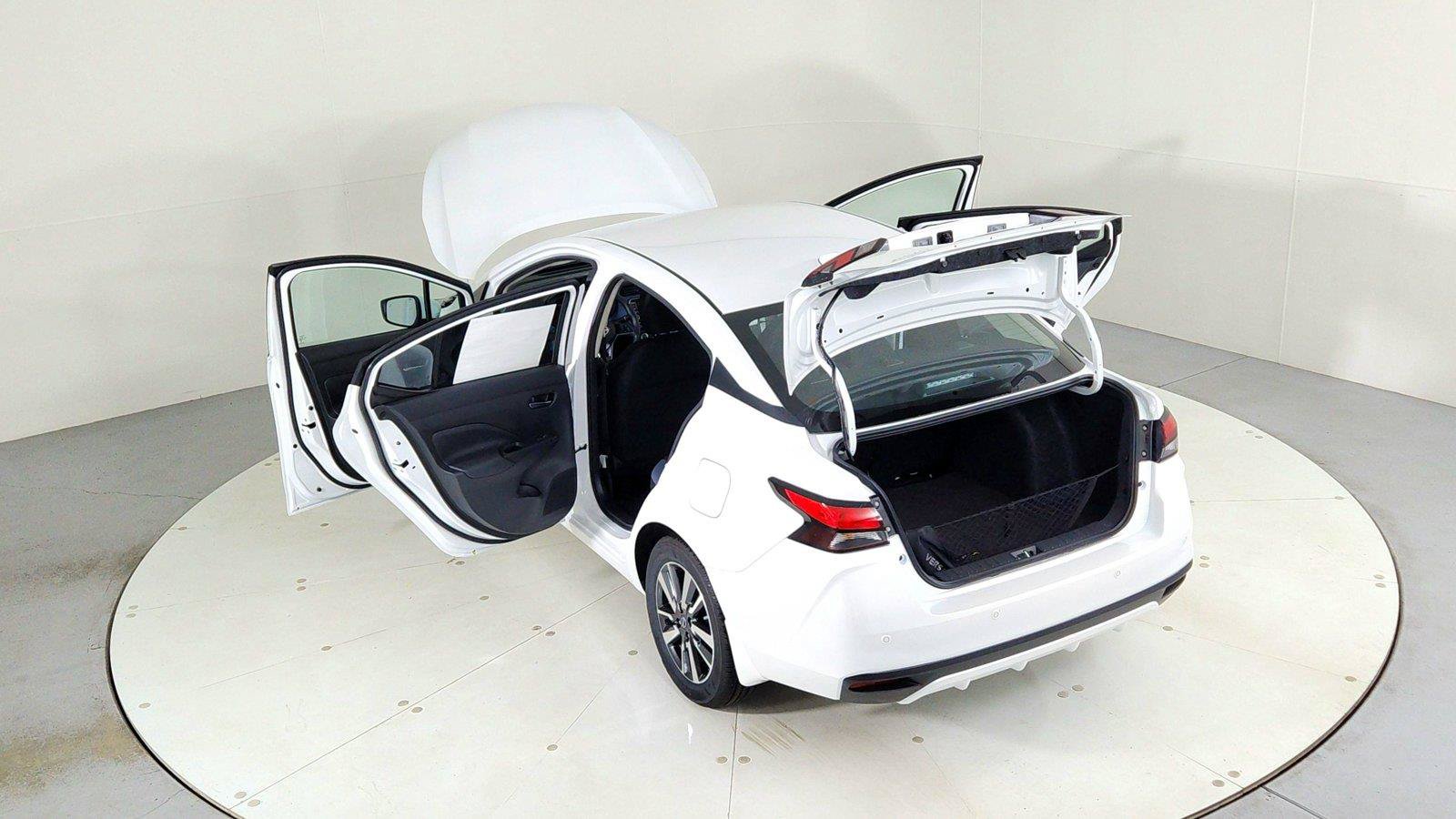 Used 2025 Nissan Versa SV w/ Trunk Package FWD image 44