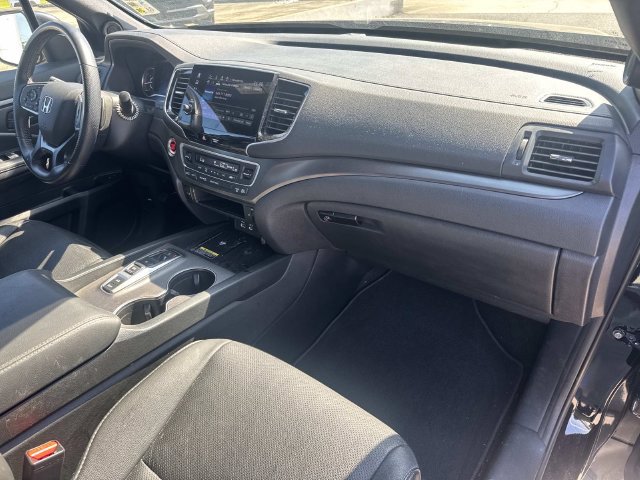 Used 2025 Honda Passport EX-L image 18