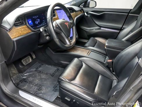 Used 2020 Tesla Model S Long Range Plus image 13
