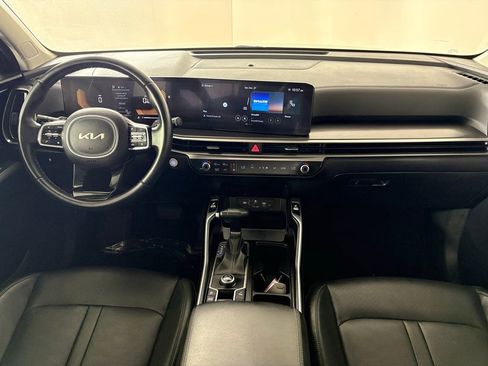 Used 2024 Kia Sorento S image 38