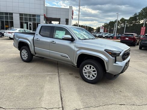 New 2026 Toyota Tacoma SR5 image 9