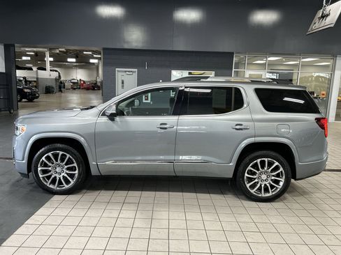 Used 2023 GMC Acadia Denali w/ Denali Ultimate Package AWD/4WD image 36
