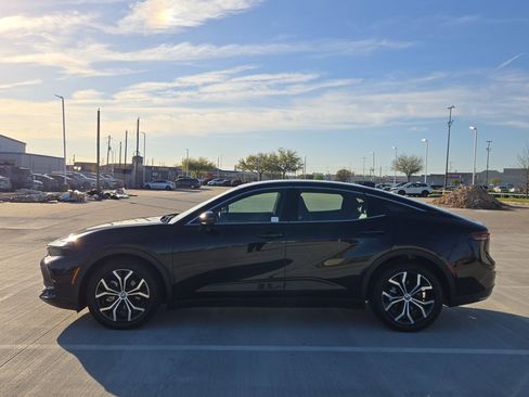 Used 2025 Toyota Crown Nightshade image 7