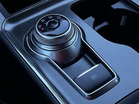 Used 2024 Ford Edge ST-Line image 17