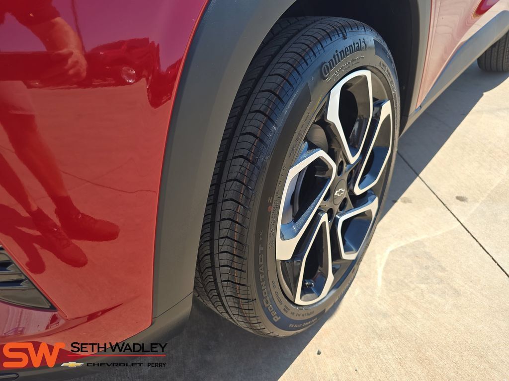 New 2026 Chevrolet Trax RS w/ Sunroof Package FWD image 33