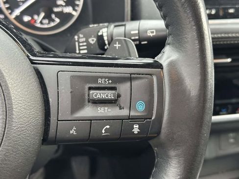 Used 2023 Nissan Rogue SL w/ SL Premium Package image 25