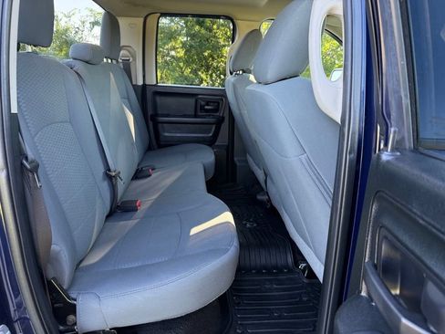 Used 2018 RAM 1500 Express AWD/4WD image 16