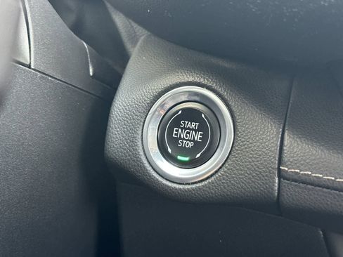 Used 2023 Buick Envision Avenir AWD/4WD image 23
