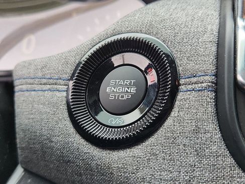 Used 2024 Jeep Compass Sport image 13