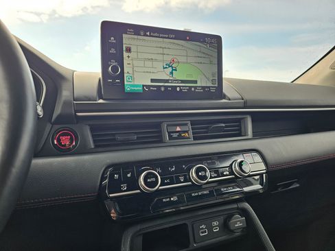 Used 2025 Honda Pilot Black Edition image 24