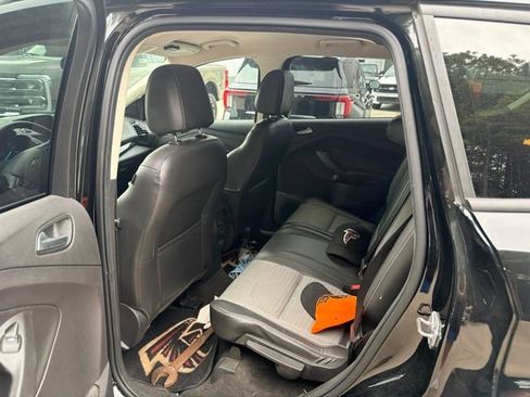 Used 2017 Ford Escape SE w/ SE Sport Appearance Package FWD image 24