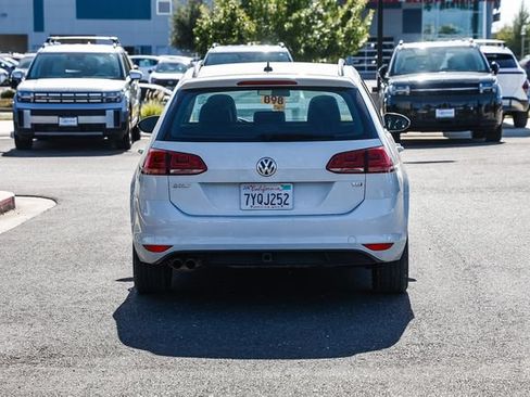Used 2015 Volkswagen Golf TDI S FWD image 4