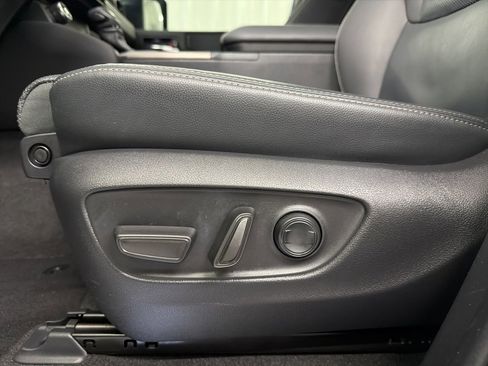 Used 2024 Toyota Land Cruiser image 13