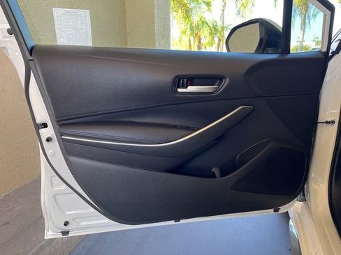 Used 2020 Toyota Corolla SE image 11