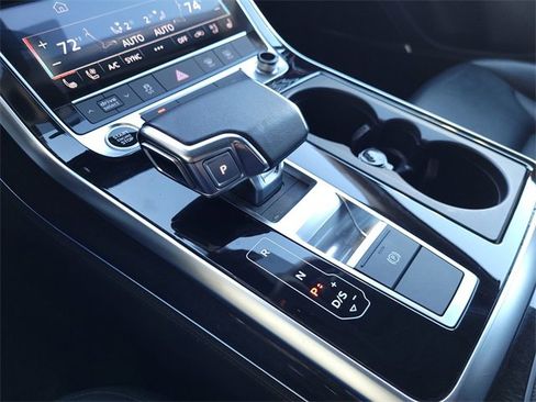 Used 2023 Audi Q7 3.0T Premium Plus image 12