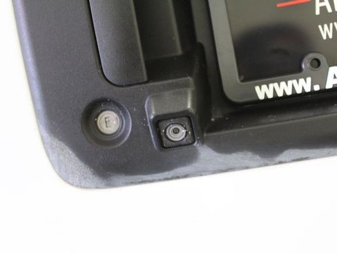 Used 2018 Chevrolet Express 2500 w/ Driver Convenience Package image 27