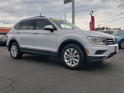 Used 2018 Volkswagen Tiguan SE w/ Panoramic Sunroof Package