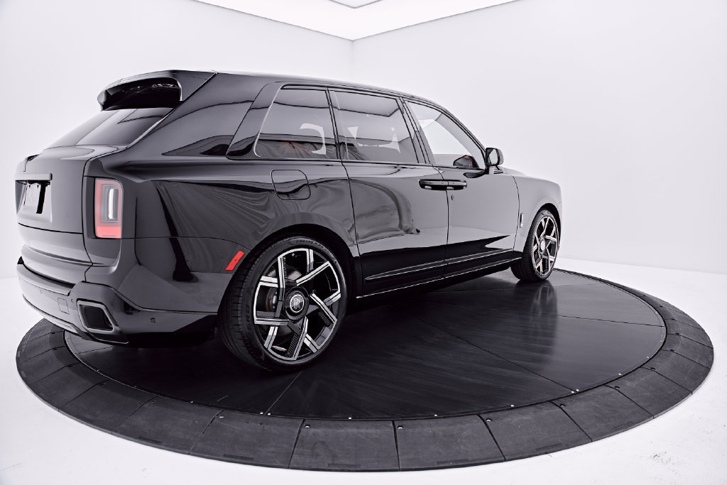 Used 2026 Rolls-Royce Cullinan Black Badge AWD/4WD image 15