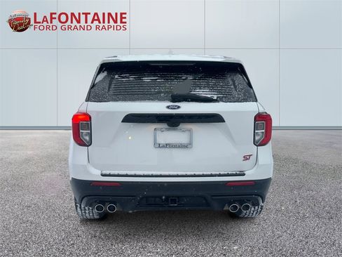 Used 2022 Ford Explorer ST image 6