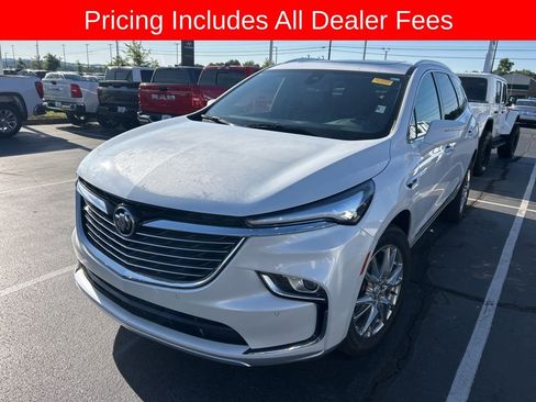 Used 2023 Buick Enclave Essence w/ Experience Buick Package AWD/4WD image 13