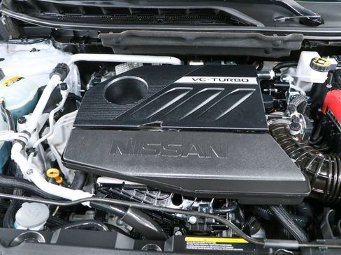 Used 2024 Nissan Rogue SV FWD image 30