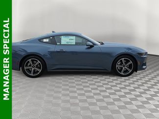 New 2025 Ford Mustang Coupe video 2