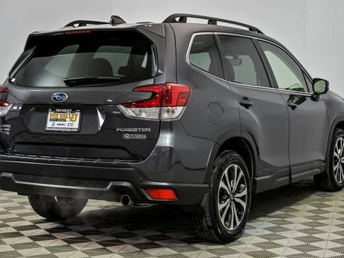 Used 2023 Subaru Forester Limited image 7