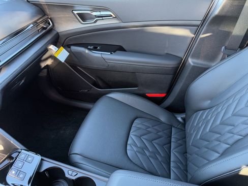 New 2025 Kia Sportage X-Pro Prestige image 10