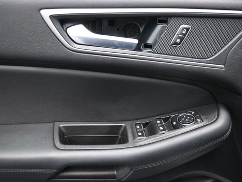 Used 2024 Ford Edge SEL image 19