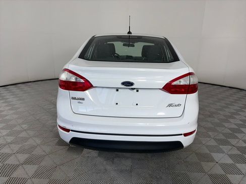 Certified 2019 Ford Fiesta SE w/ Cold Weather Package FWD image 6