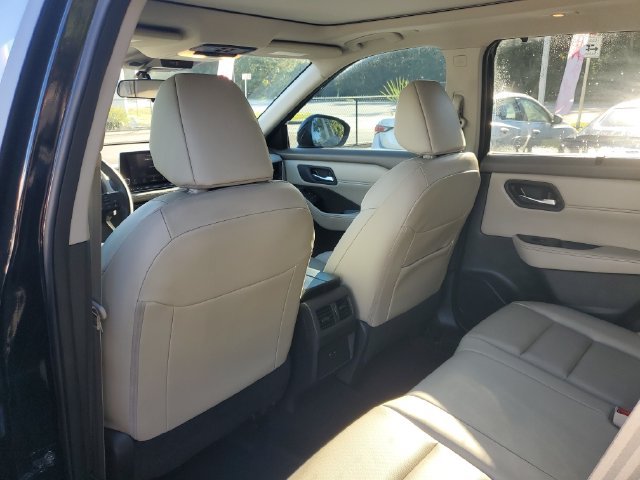 Certified 2023 Nissan Rogue SV w/ SV Premium B Package FWD image 8