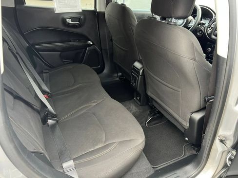 Used 2018 Jeep Compass Sport AWD/4WD image 9
