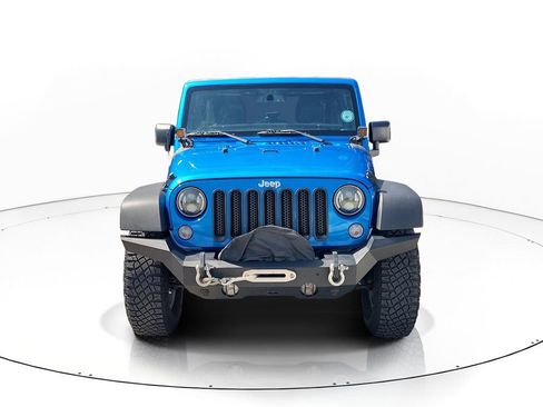 Used 2015 Jeep Wrangler Unlimited Rubicon w/ Connectivity Group AWD/4WD image 2