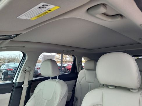 Used 2023 Kia Sorento EX w/ Panoramic Sunroof Package image 8