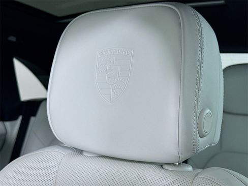 Used 2022 Porsche Macan S image 14