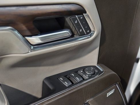 Used 2023 GMC Sierra 1500 SLT w/ SLT Premium Plus Package image 21