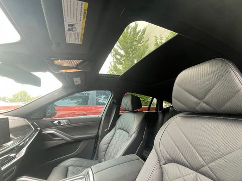 Used 2025 BMW X6 M60i AWD/4WD image 6