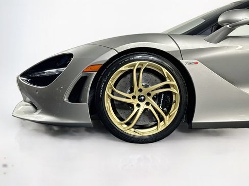 Used 2025 McLaren 750S RWD image 25