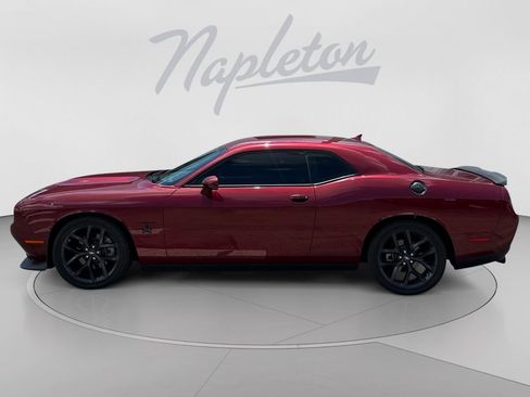 Used 2022 Dodge Challenger R/T w/ Plus Package RWD image 2
