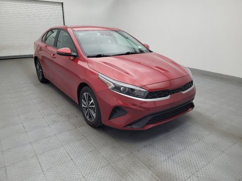 Used 2024 Kia Forte LXS w/ LXS Technology Package FWD image 13