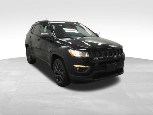Used 2021 Jeep Compass Latitude AWD/4WD image 3