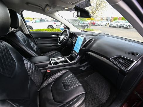 Used 2024 Ford Edge Titanium w/ Class II Trailer Tow Package AWD/4WD image 24