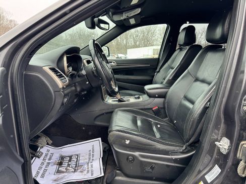 Used 2017 Jeep Grand Cherokee Limited w/ Trailer Tow Group IV image 15