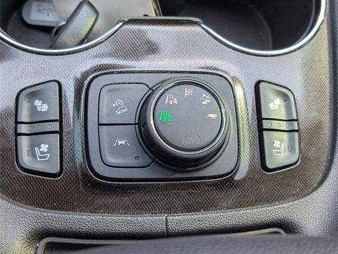 Used 2023 GMC Acadia AT4 w/ Technology Package AWD/4WD image 20